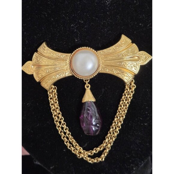 Vintage Ben-Amun Gold Tone Faux Pearl & Purple Glass Dangle Brooch Pin - Picture 3 of 6